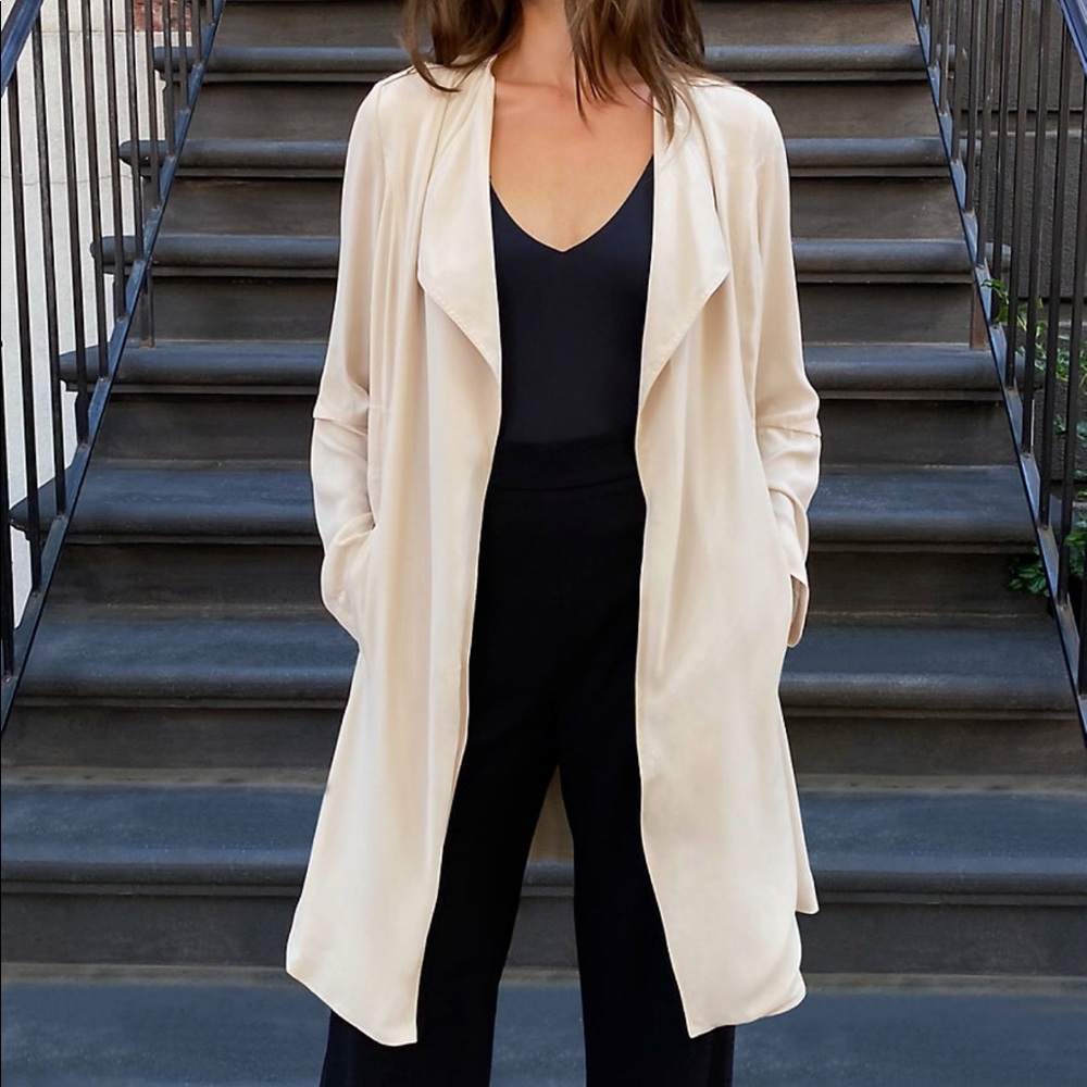 Babaton flowy trench coat